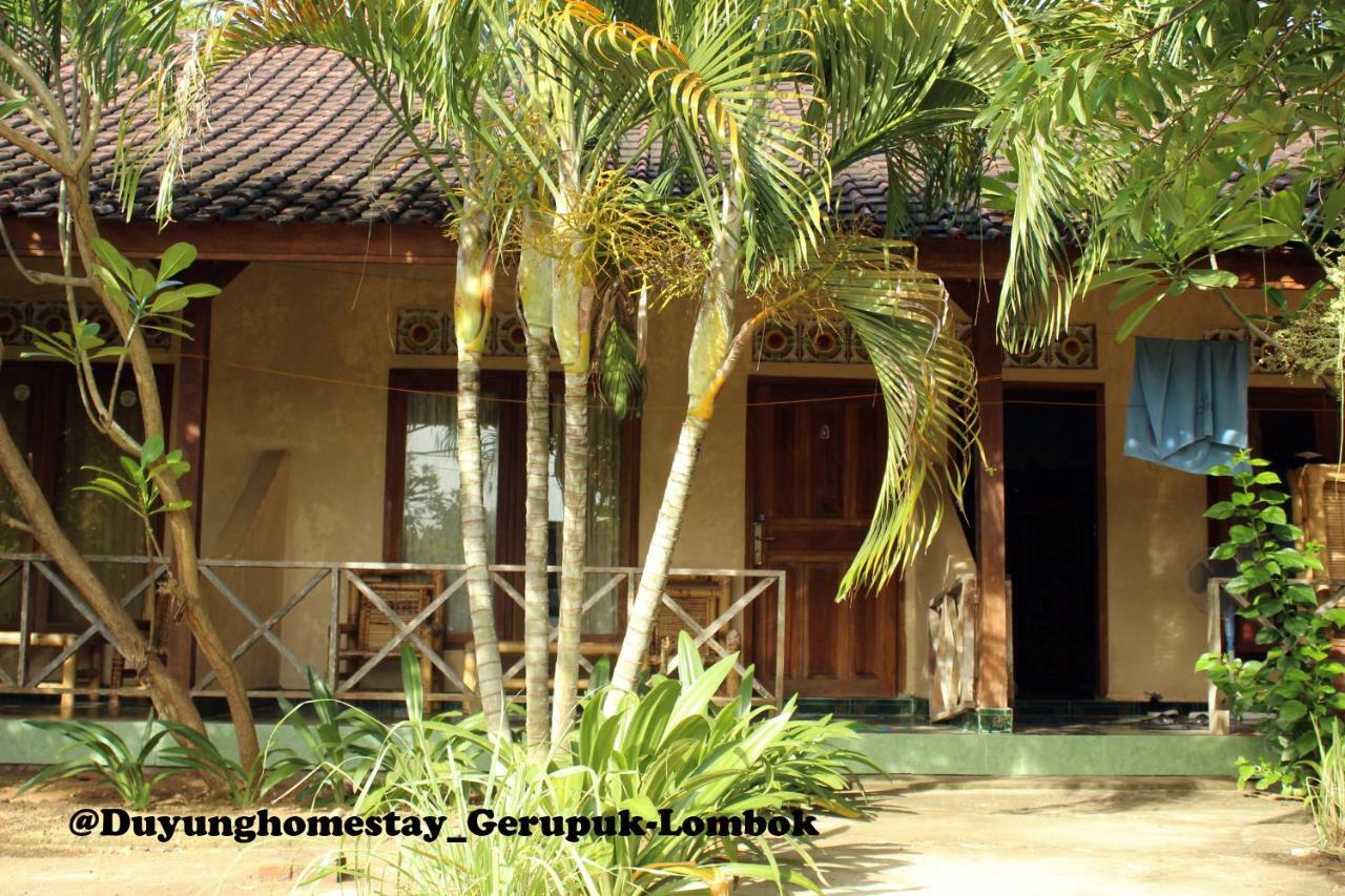 Duyung Rooms & Resto Gerupuk Bumbang Exterior photo